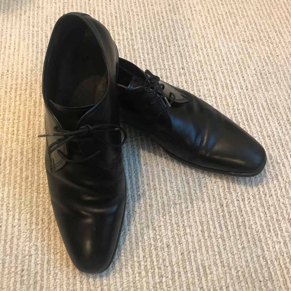BLACK LEATHER DRESS SHOES